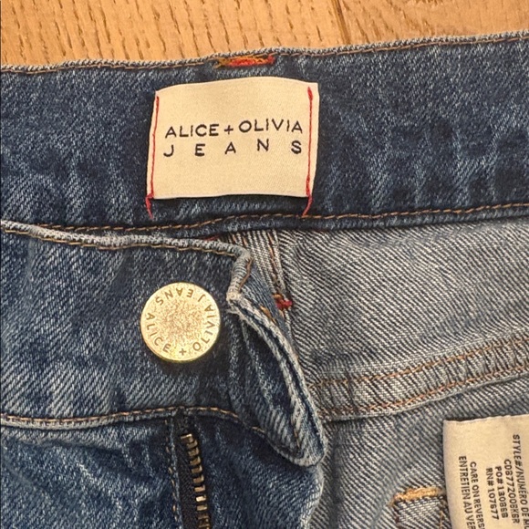 Alice + Olivia Trish Wide Leg Jeans - Picture 8 of 11